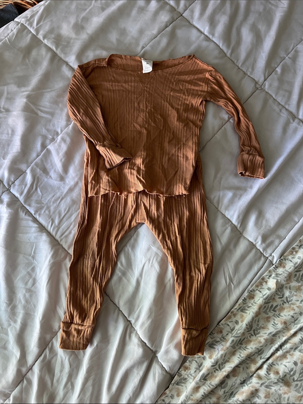 kate quinn Rust Ribbed Two-Piece Kids Matching Set